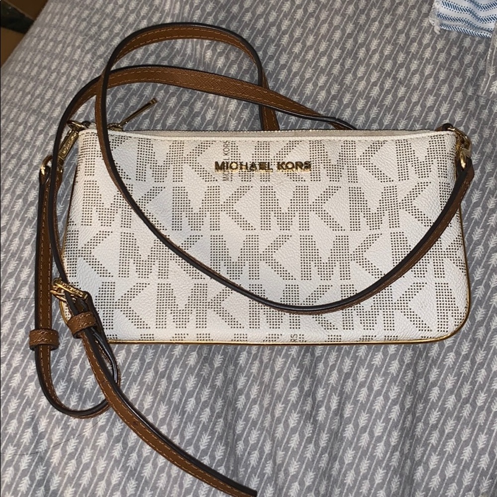 Michael kors crossbody or wallet bag